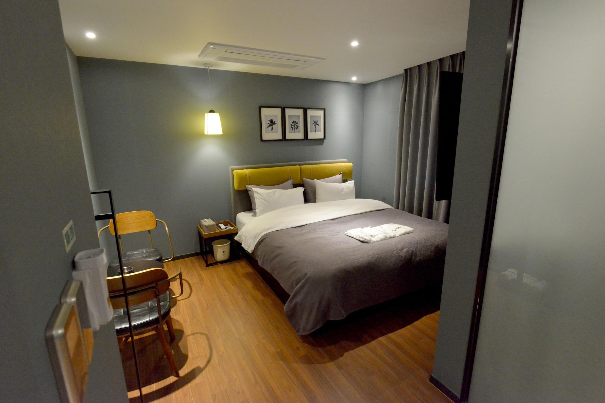 Brown Dot Hotel ČČchangwon Exteriér fotografie