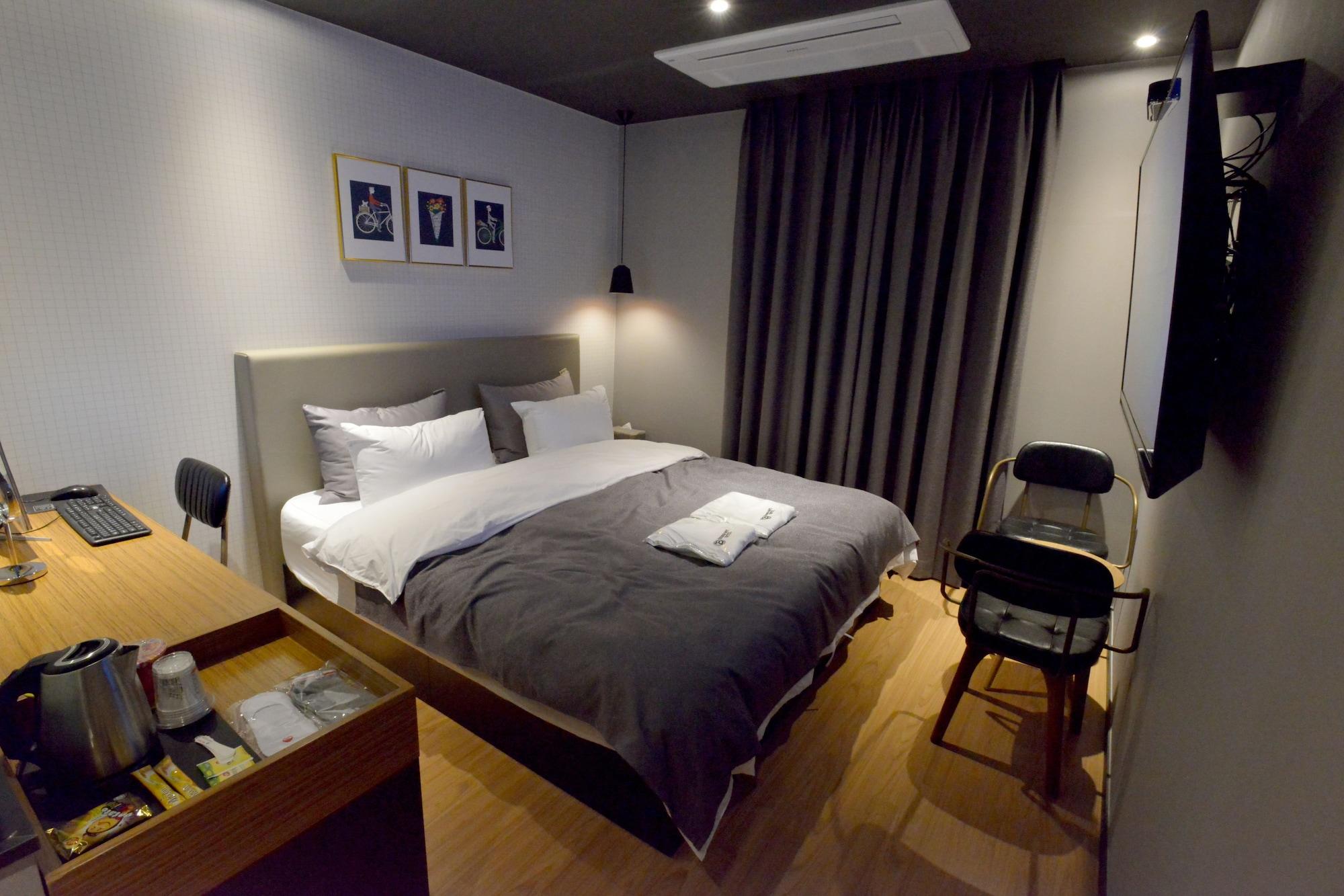 Brown Dot Hotel ČČchangwon Exteriér fotografie