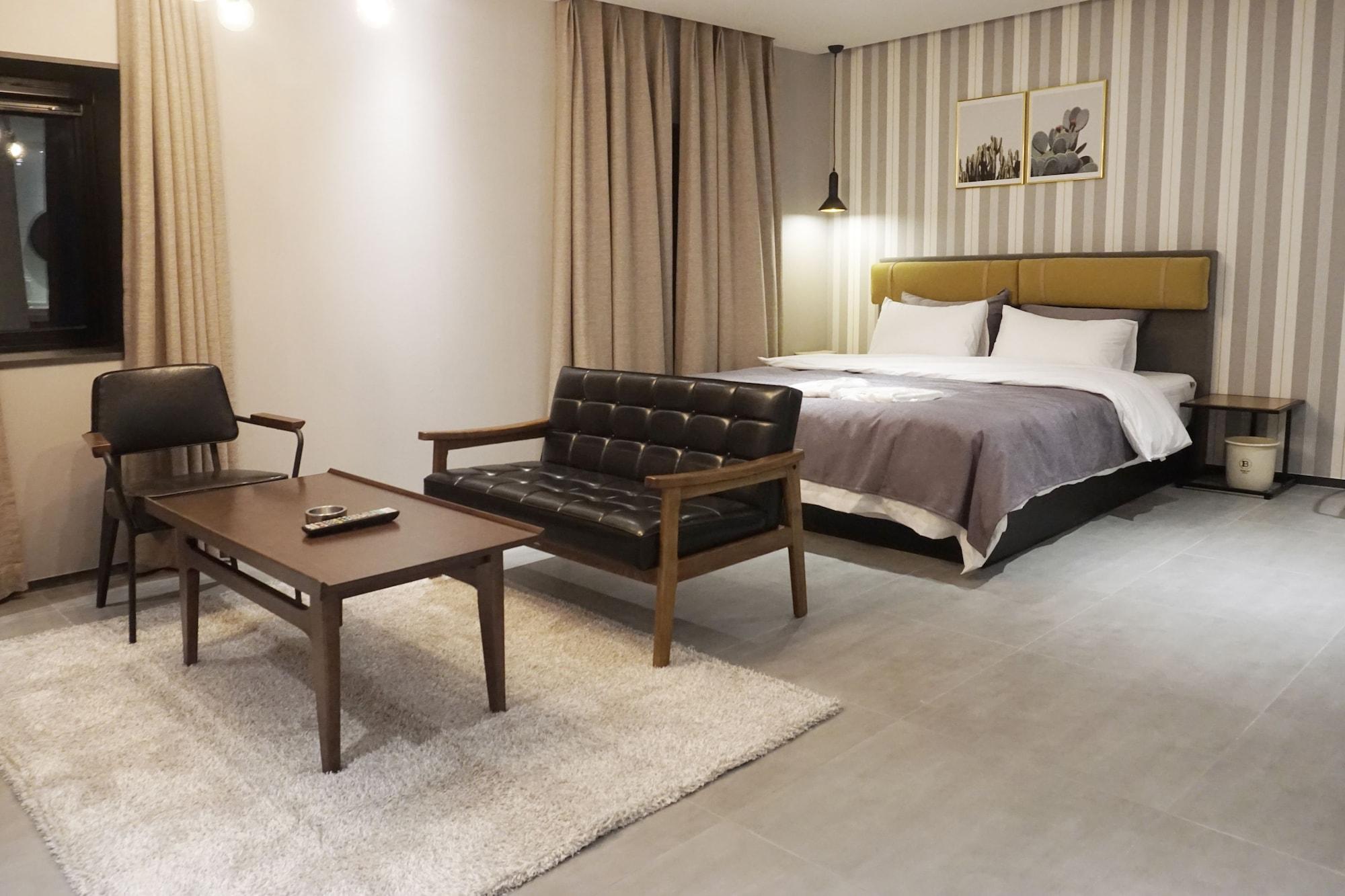 Brown Dot Hotel ČČchangwon Exteriér fotografie
