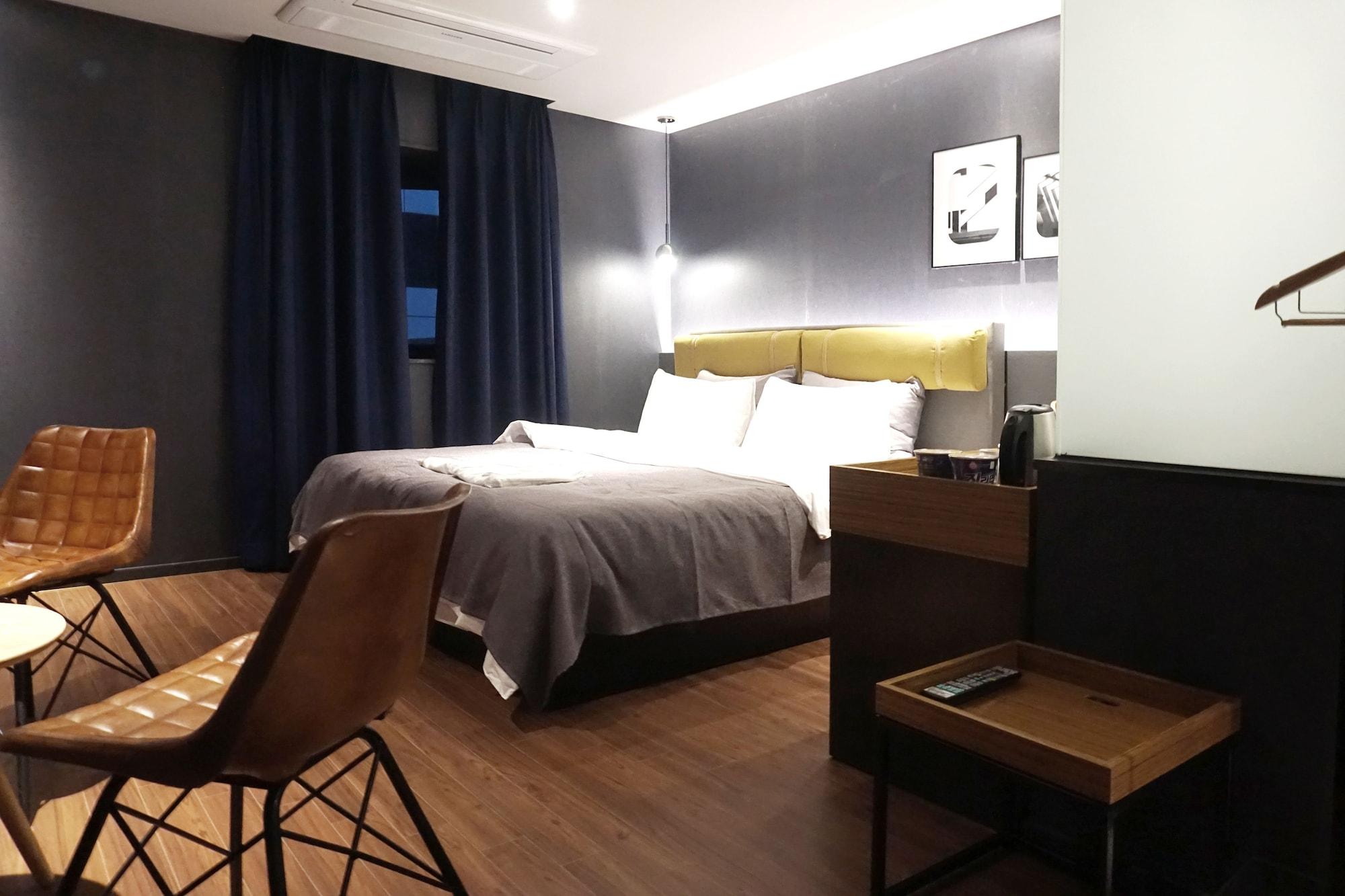 Brown Dot Hotel ČČchangwon Exteriér fotografie