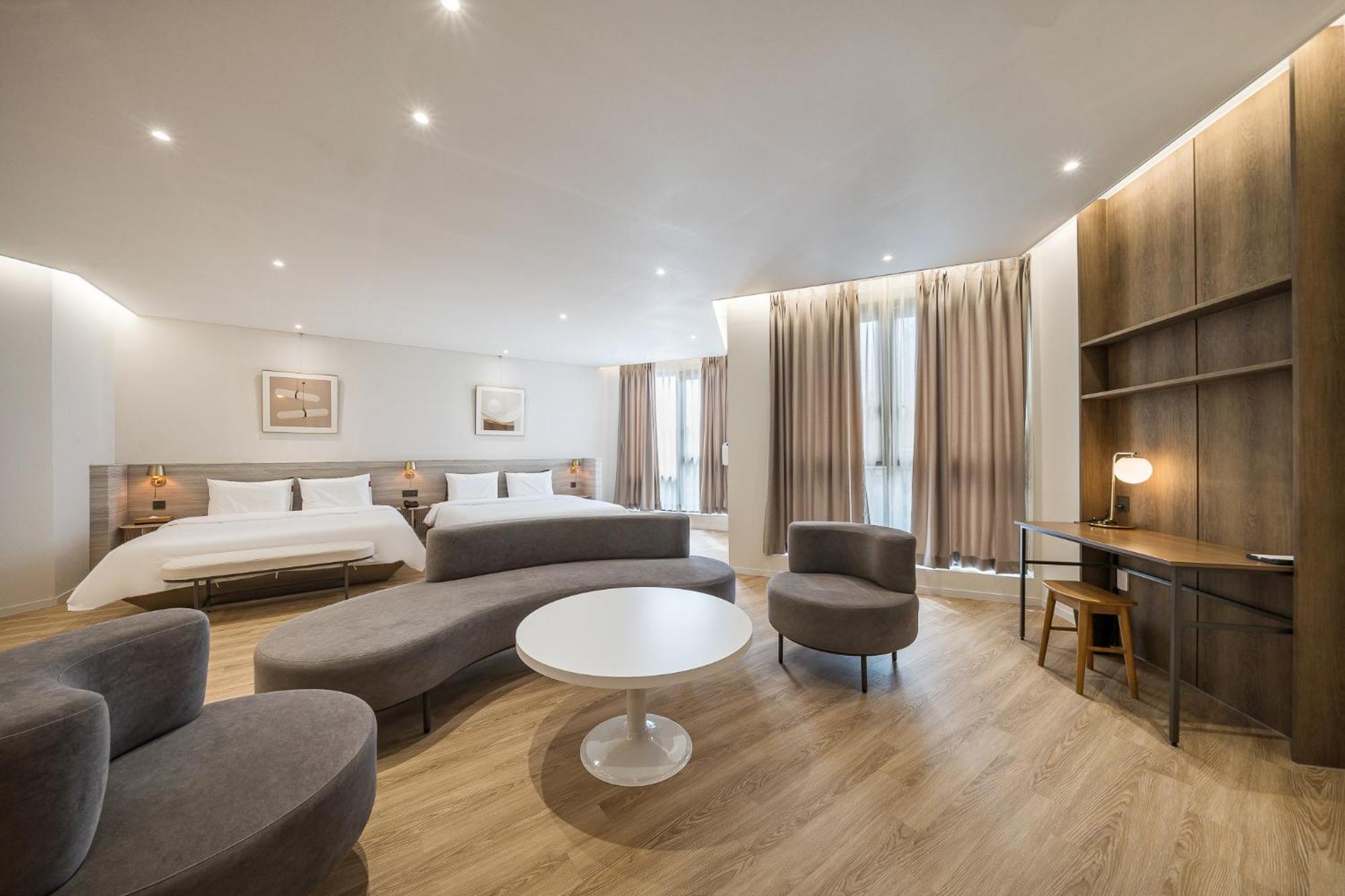 Brown Dot Hotel ČČchangwon Exteriér fotografie